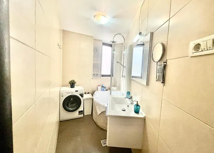 Vibrant Victoriei Апартаменти